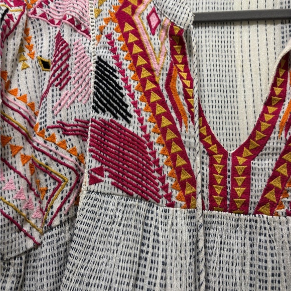 THML Multicolor Embroidered Top - Picture 2 of 4